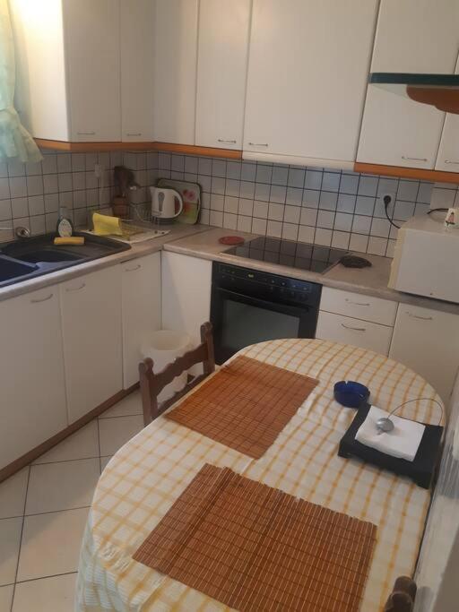 Classical Apartment At Lycabetus Hill Ateny Zewnętrze zdjęcie
